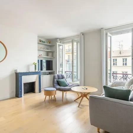 Luxurious Nest In Apartment